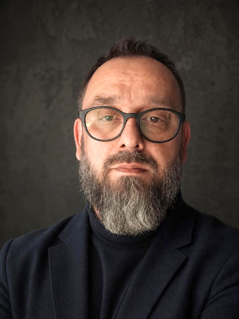 Remigiusz Belak — architekt wnętrz i projektant, Belak Studio Poznań